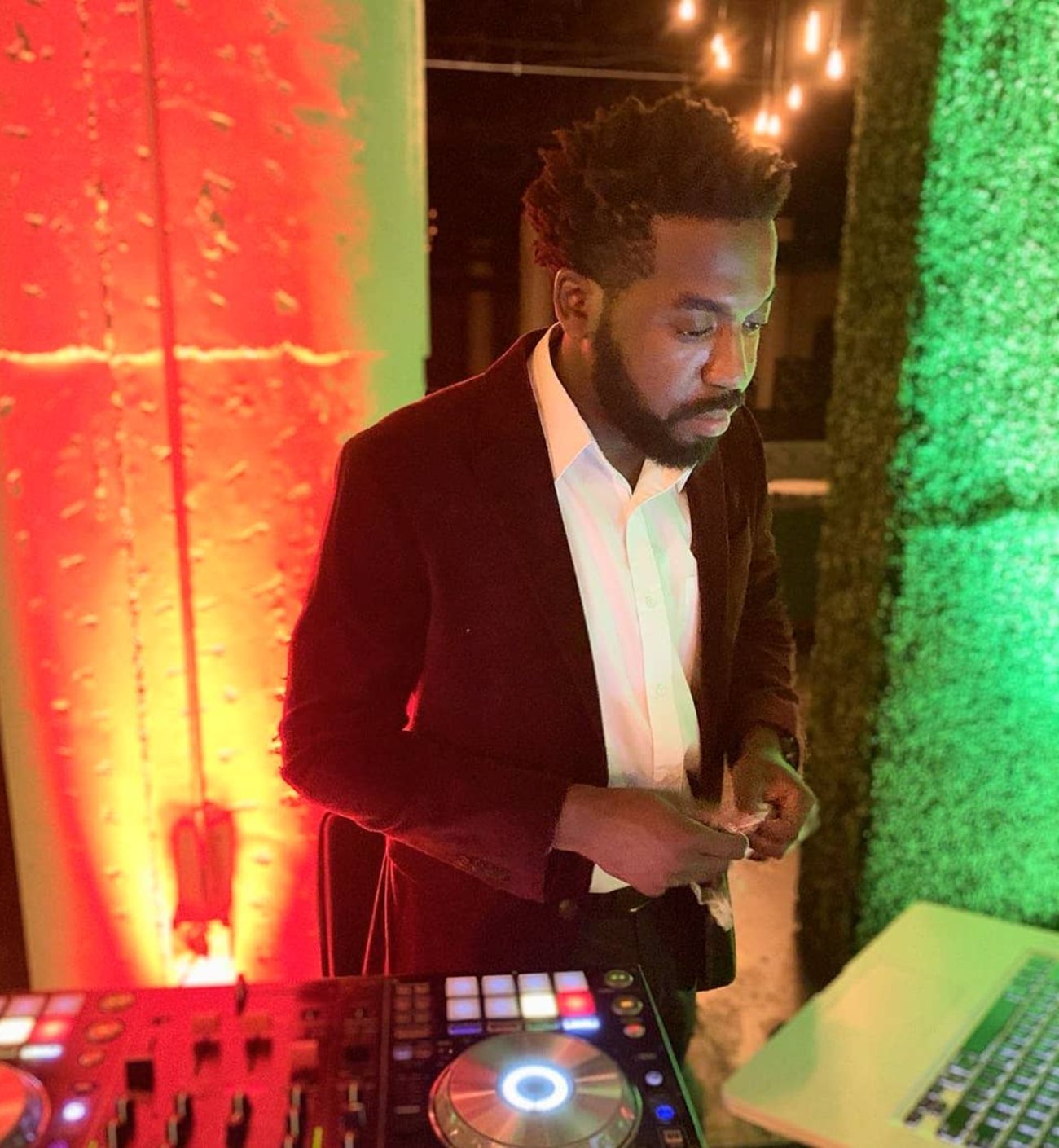 Prepare, execute. Behind the decks in Atlanta