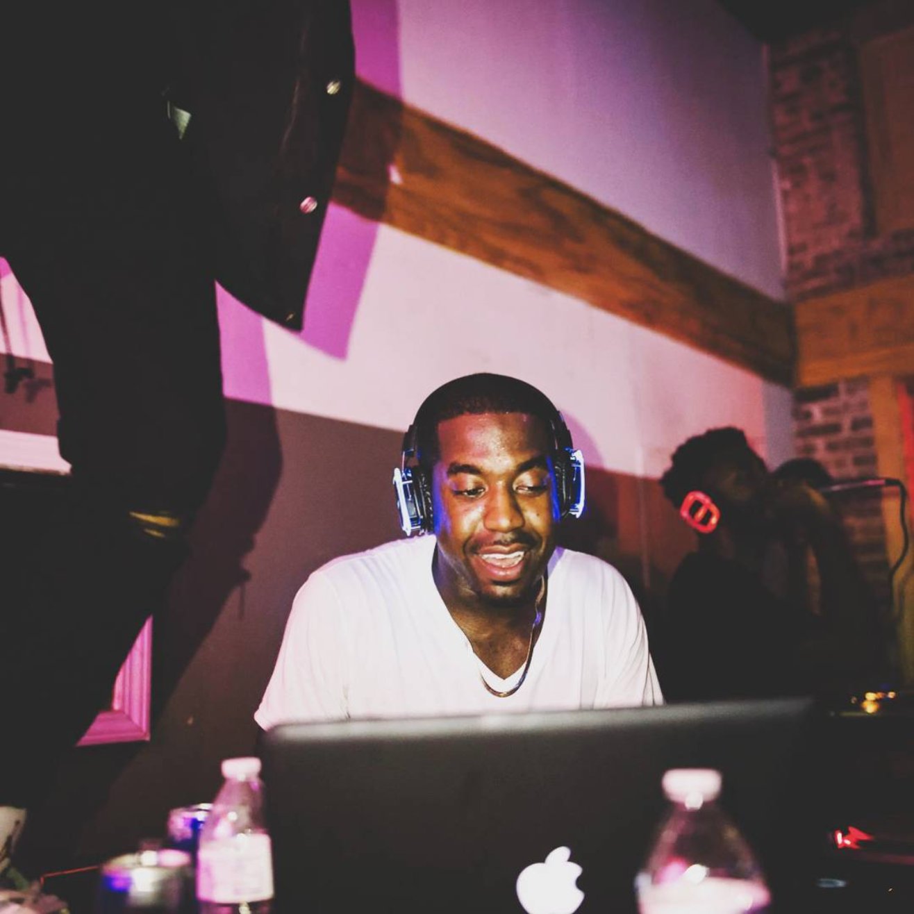 Vibes, 2016